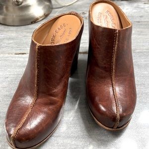 Kork-Ease clogs. Brown distressed leather